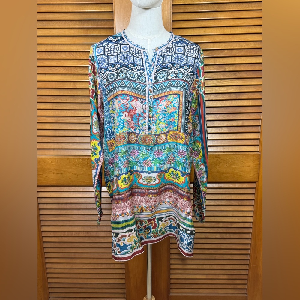 Johnny Was Framed Printed Silk Blouse Size
PS